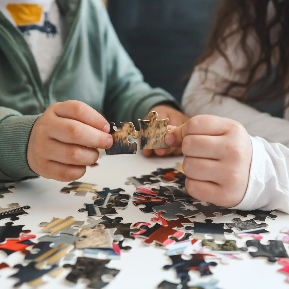 Do lazer à terapia: os benefícios cognitivos, emocionais e sociais dos Puzzles